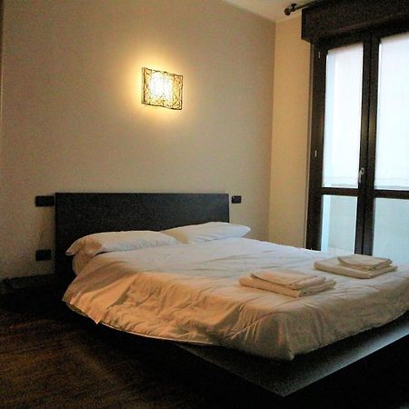 Pier Capponi Aparthotel Γκαλλαράτε Εξωτερικό φωτογραφία